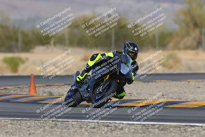 media/Nov-28-2022-Moto Forza (Mon) [[c5a51e62ca]]/A Group/Session 4 (Turn 6)/